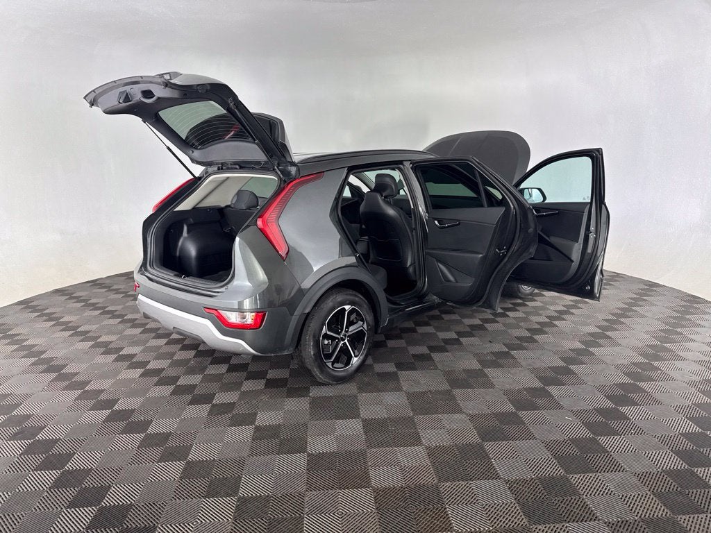 2025 Kia Niro LX
