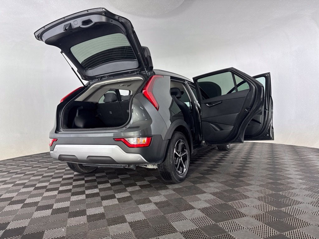 2025 Kia Niro LX