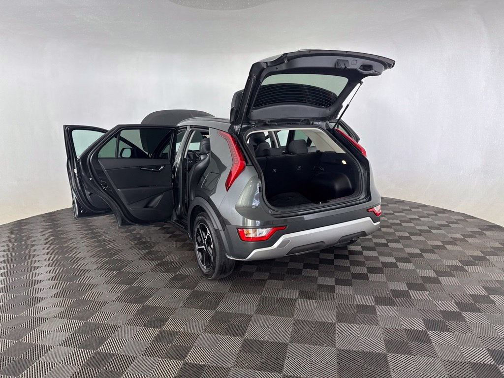 2025 Kia Niro LX