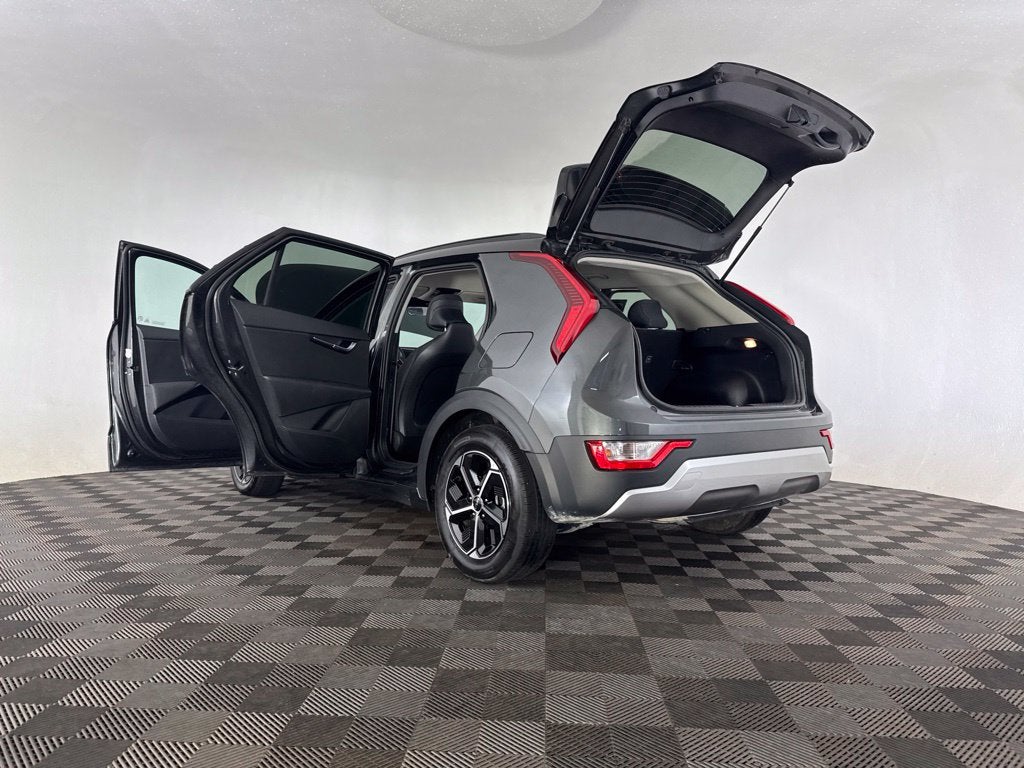 2025 Kia Niro LX