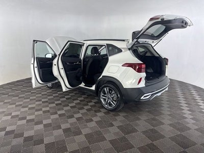 2023 Kia Seltos S