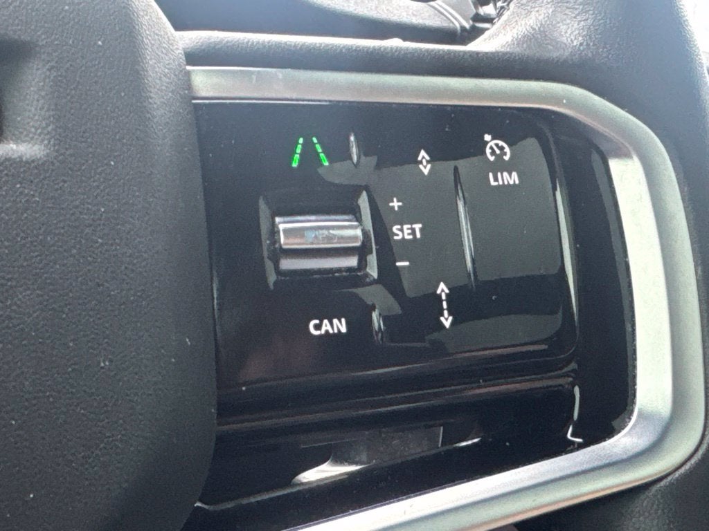 2023 Land Rover Range Rover Evoque SE