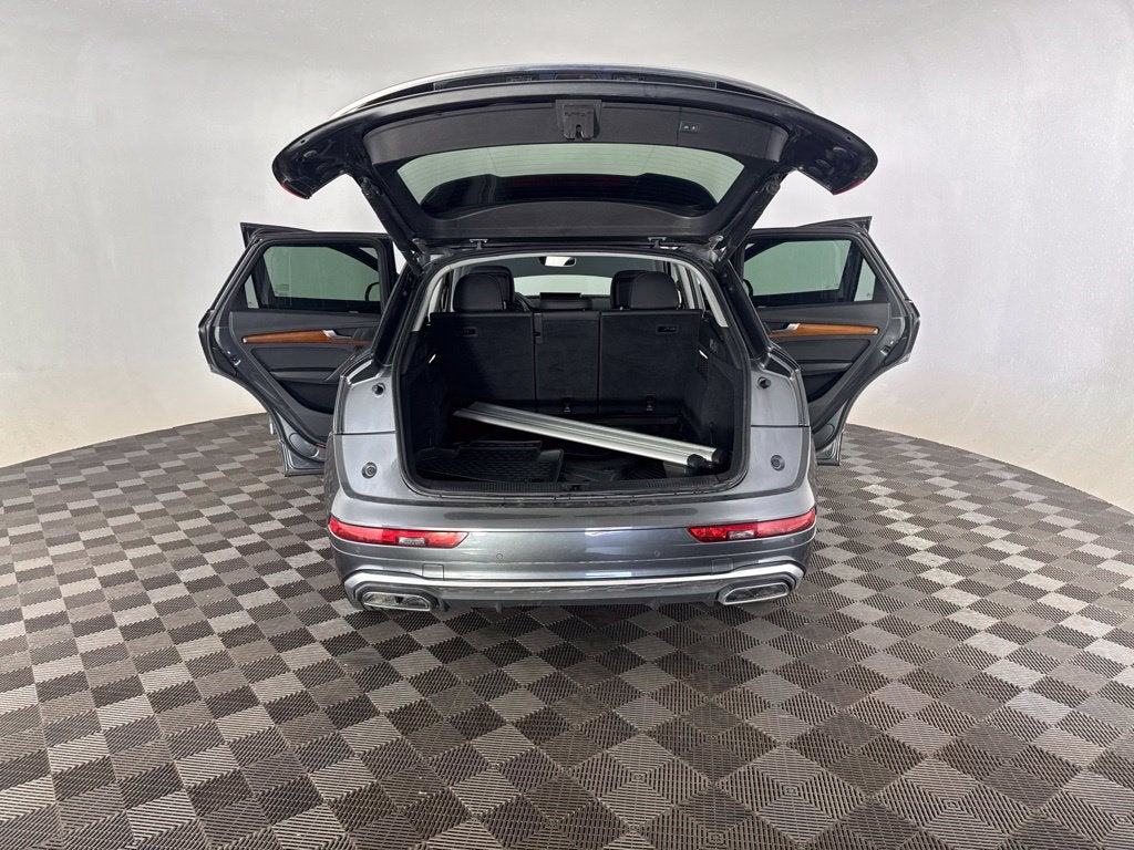 2023 Audi Q5 45 S line Premium quattro