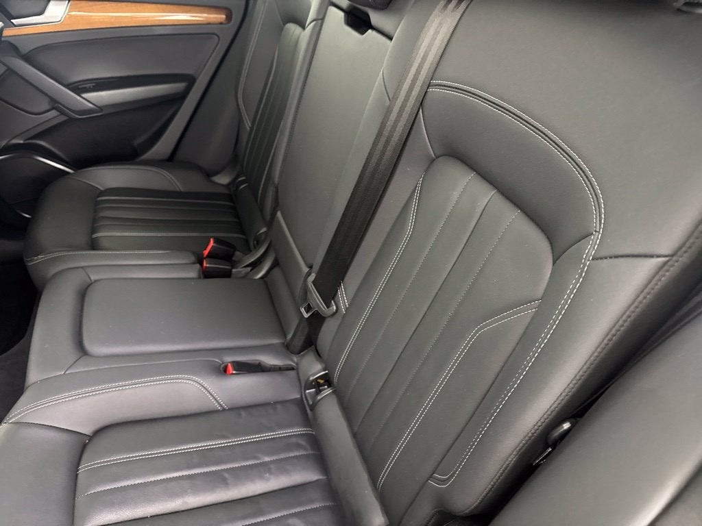 2023 Audi Q5 45 S line Premium quattro