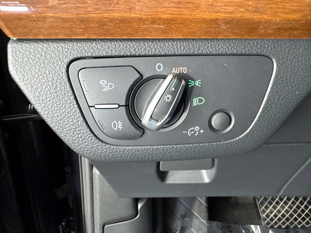 2023 Audi Q5 45 S line Premium quattro