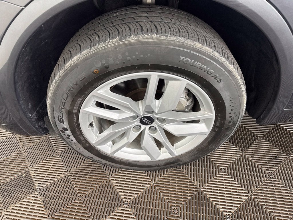 2023 Audi Q5 45 S line Premium quattro