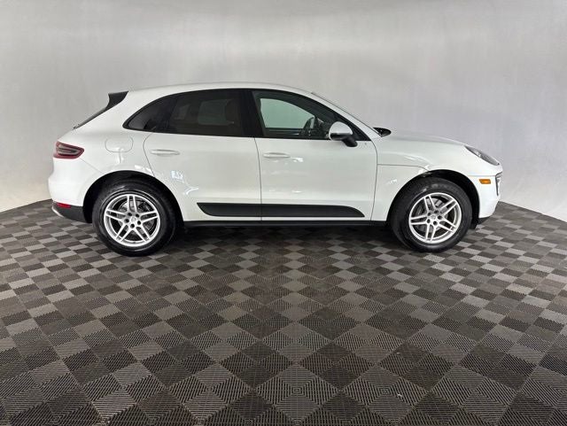 2018 Porsche Macan Base