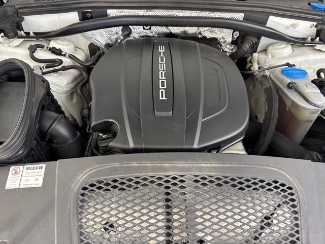 2018 Porsche Macan Base