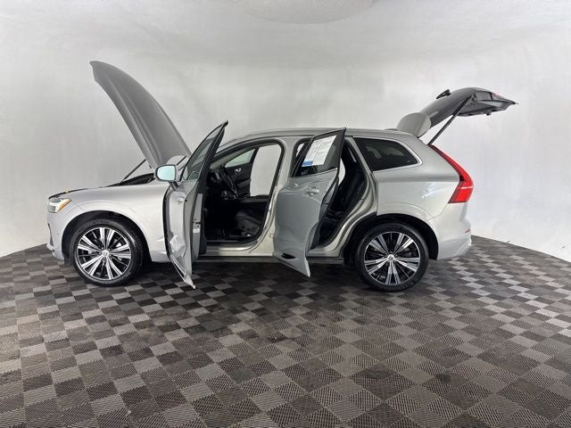 2023 Volvo XC60 B5 Plus Bright Theme