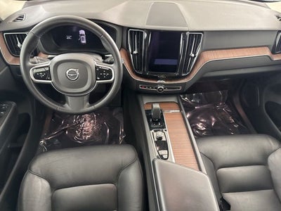 2023 Volvo XC60 B5 Plus Bright Theme