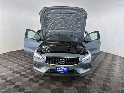 2023 Volvo V60 Cross Country Ultimate
