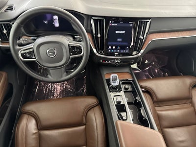 2023 Volvo V60 Cross Country Ultimate
