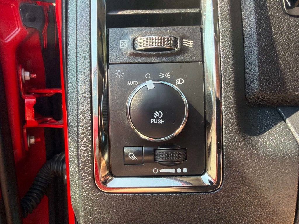 2016 RAM 1500 Sport