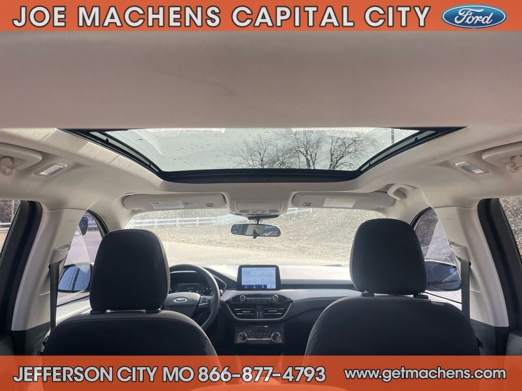 2022 Ford Escape Hybrid SE