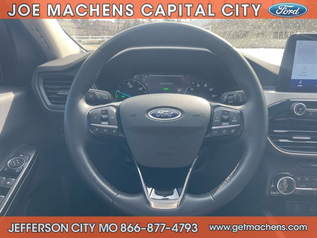 2022 Ford Escape Hybrid SE