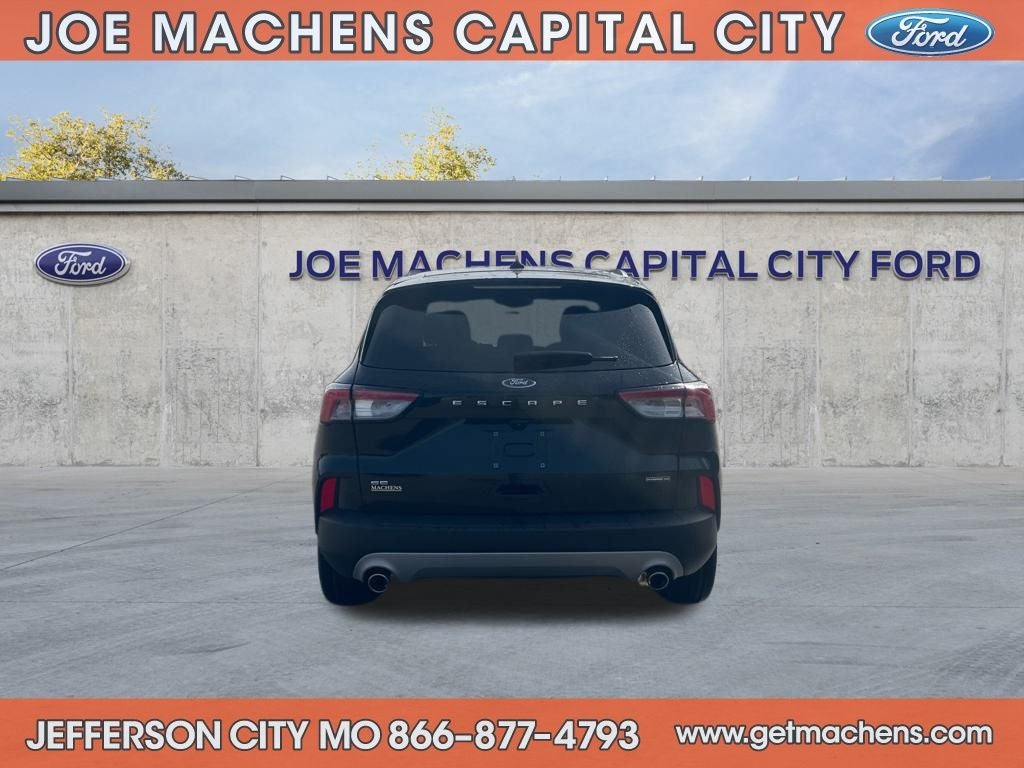 2022 Ford Escape Hybrid SE