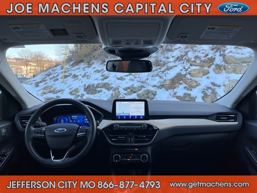 2022 Ford Escape Hybrid Titanium