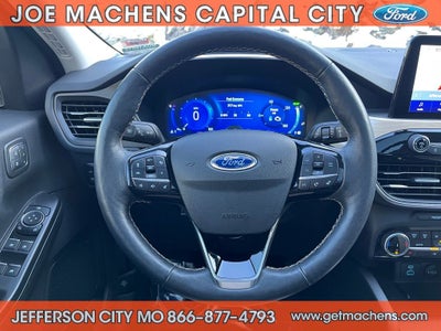 2022 Ford Escape Hybrid Titanium