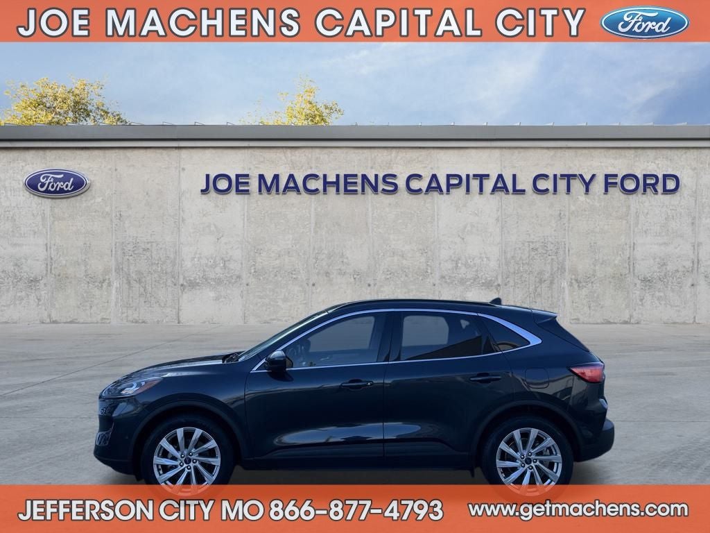 2022 Ford Escape Hybrid Titanium