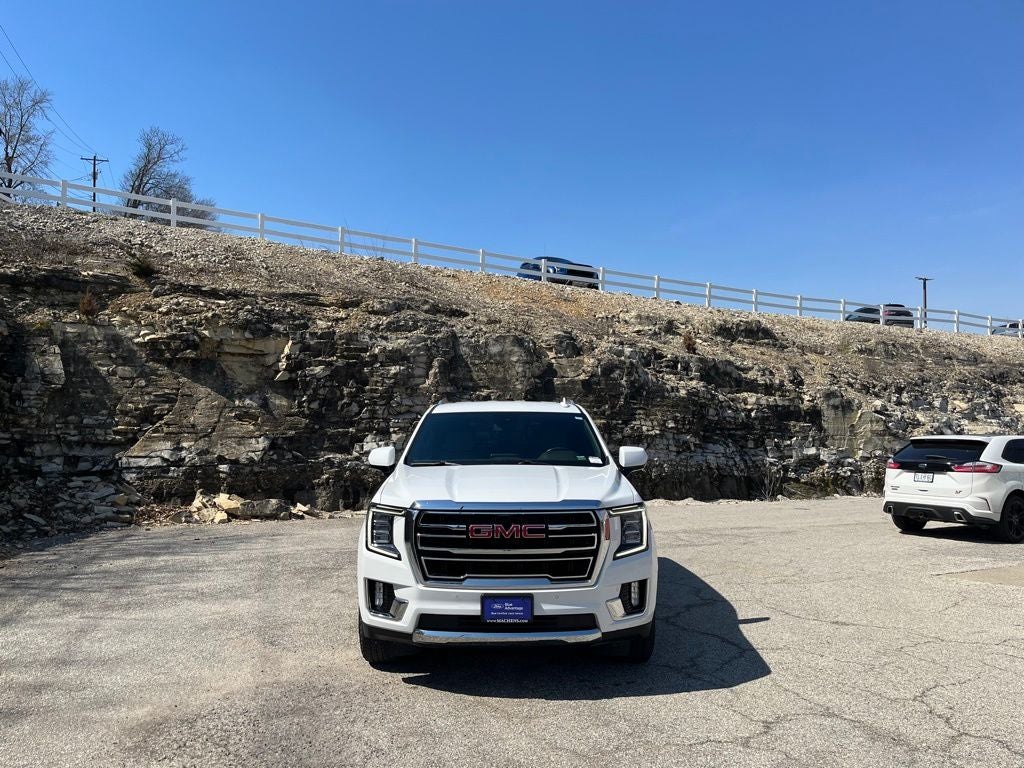 2023 GMC Yukon SLT