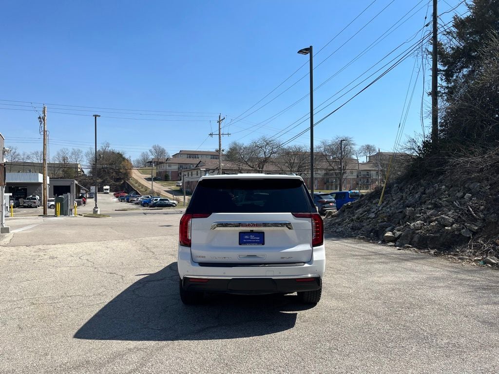 2023 GMC Yukon SLT