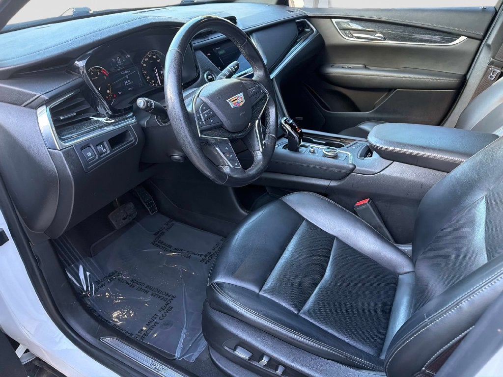2022 Cadillac XT5 Premium Luxury