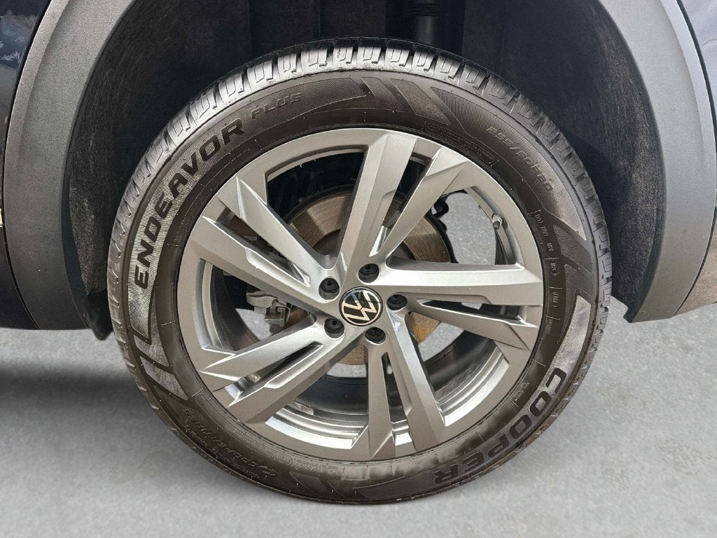 2024 Volkswagen Atlas Cross Sport 2.0T SEL R-Line