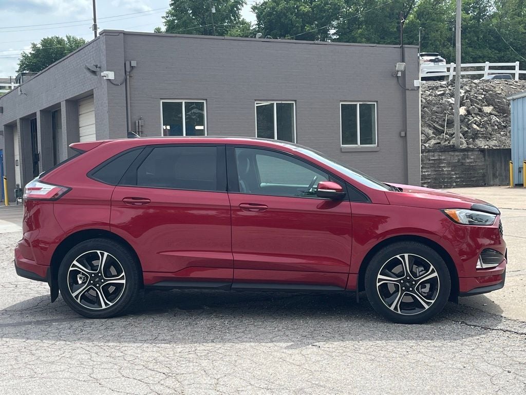 2023 Ford Edge ST