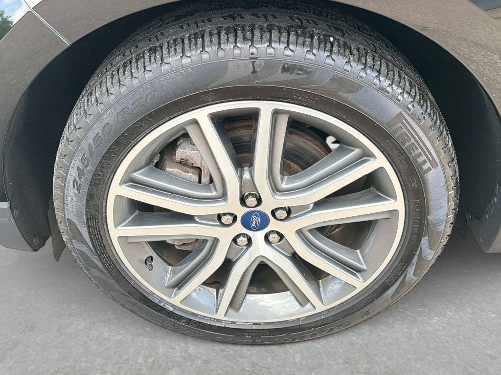2022 Ford Edge Titanium