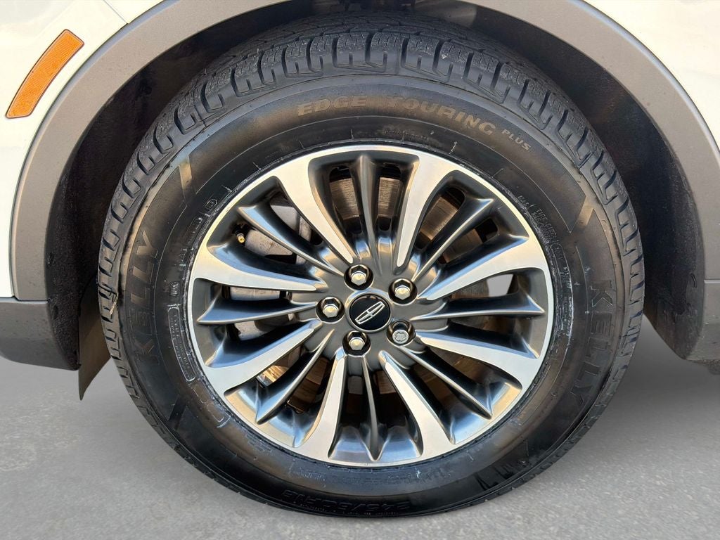 2023 Lincoln Nautilus Standard