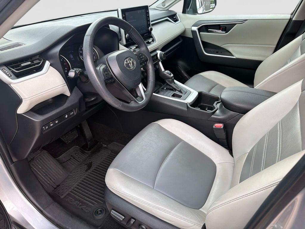 2022 Toyota RAV4 XLE Premium
