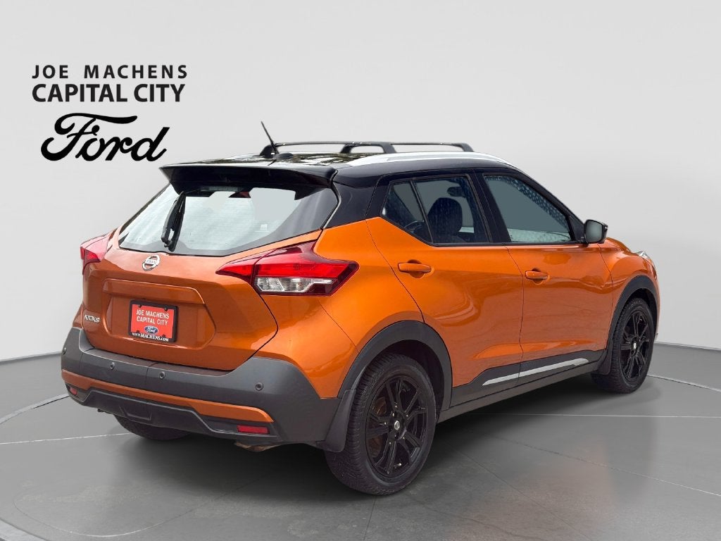 2020 Nissan Kicks SR