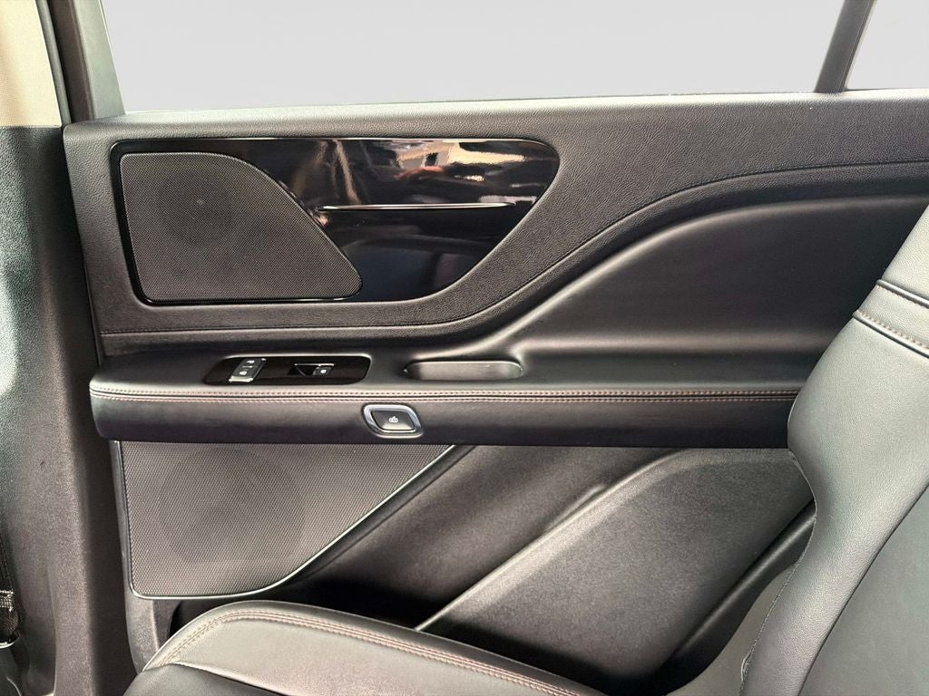 2023 Lincoln Aviator Standard