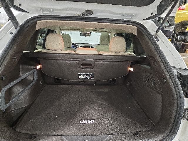 2018 Jeep Cherokee Overland