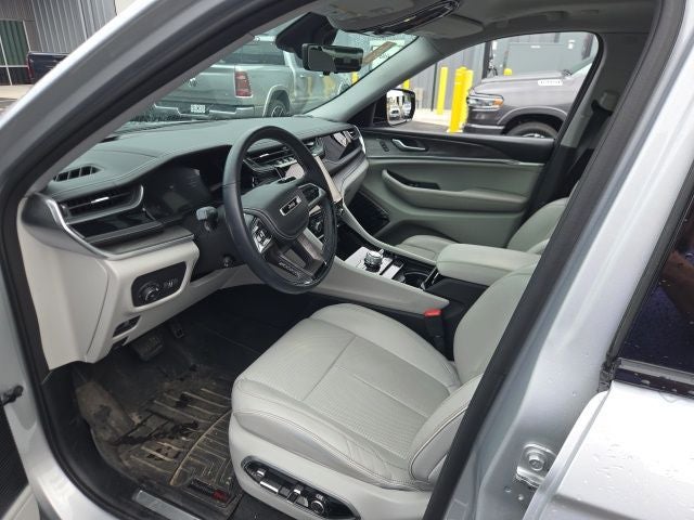 2022 Jeep Grand Cherokee Overland