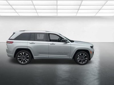 2022 Jeep Grand Cherokee Overland