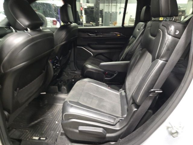 2022 Jeep Grand Cherokee L Altitude