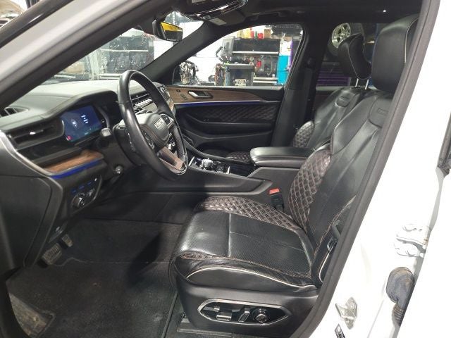 2022 Jeep Grand Cherokee Summit