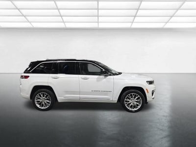 2022 Jeep Grand Cherokee Summit
