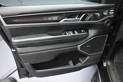 2023 Jeep Wagoneer Base