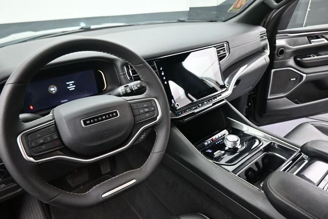 2023 Jeep Wagoneer Base