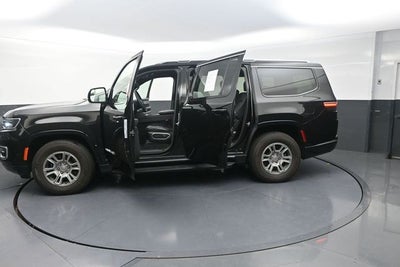 2023 Jeep Wagoneer Base
