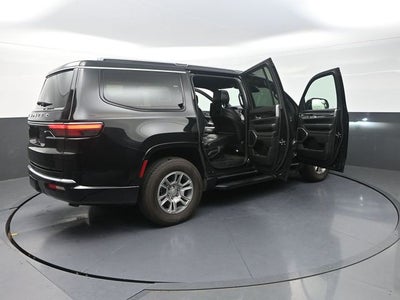 2023 Jeep Wagoneer Base