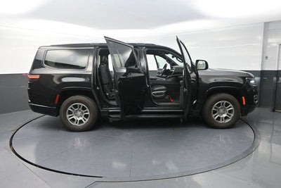 2023 Jeep Wagoneer Base