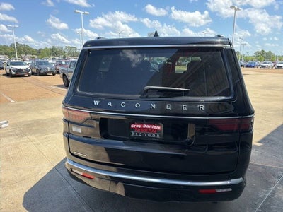 2023 Jeep Wagoneer Base