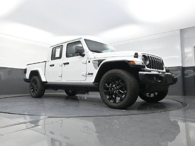 2025 Jeep Gladiator Nighthawk