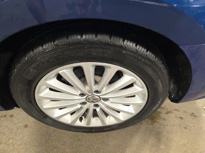 2016 Volkswagen Passat 1.8T SE