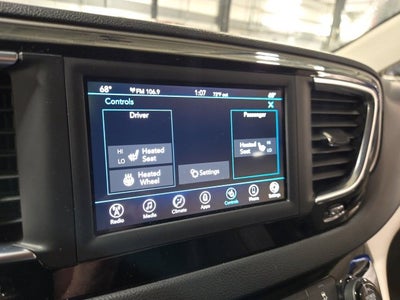 2020 Chrysler Pacifica Touring L