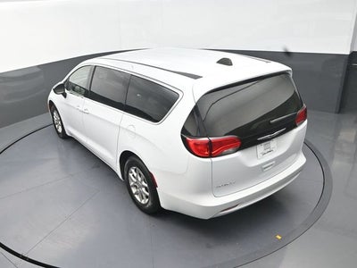 2024 Chrysler Voyager LX