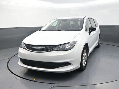 2024 Chrysler Voyager LX